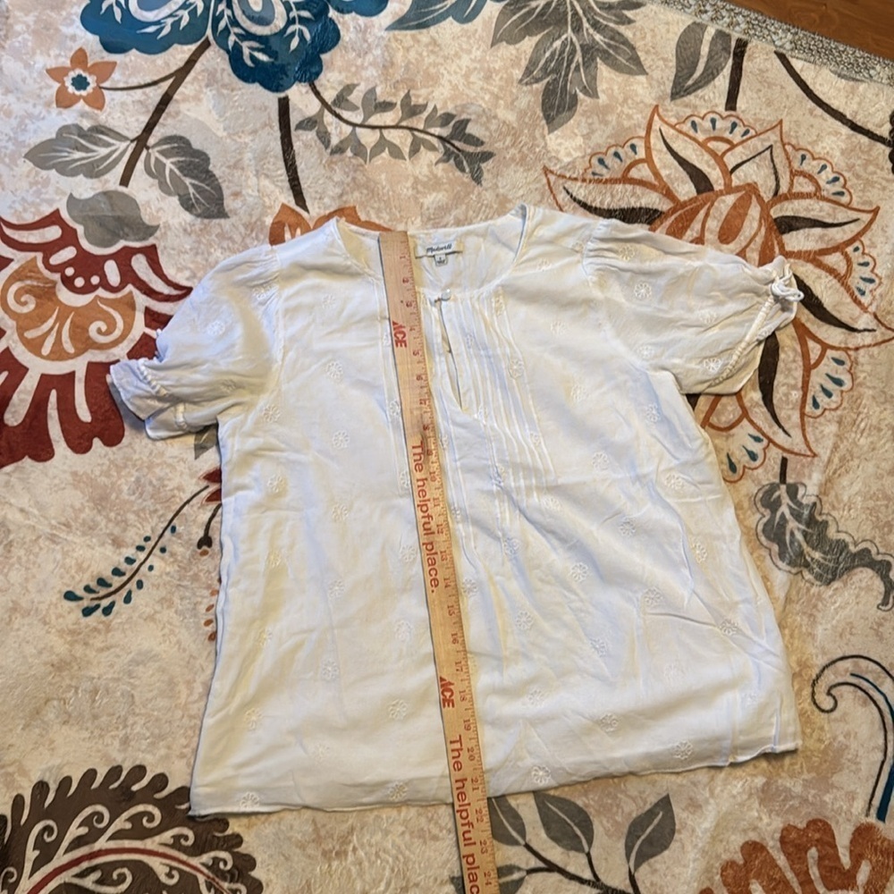 White Embroidered Women's Top - Picture 4 of 4